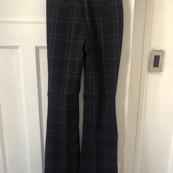 Garage Becca Flare Pants NWOT - Picture 6 of 7